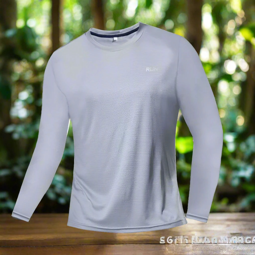 This quick-dry, breathable long-sleeve sports shirt in light grey offers enhanced comfort and performance for intense workouts. Perfect for outdoor activities and training!